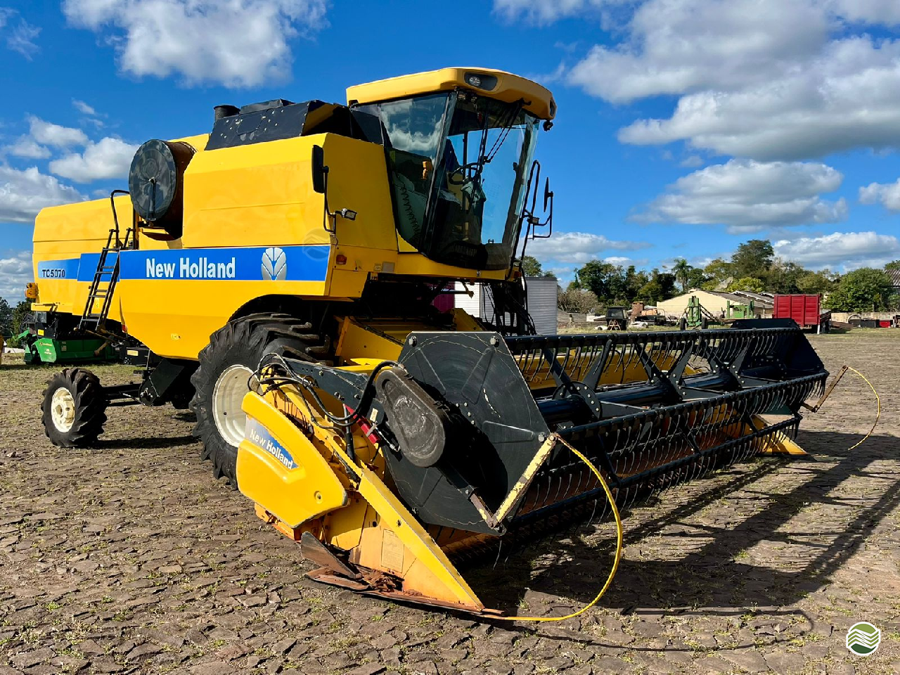 COLHEITADEIRA NEW HOLLAND TC 5070 Comatral Caminhões e Máquinas Agrícolas PANAMBI RIO GRANDE DO SUL RS